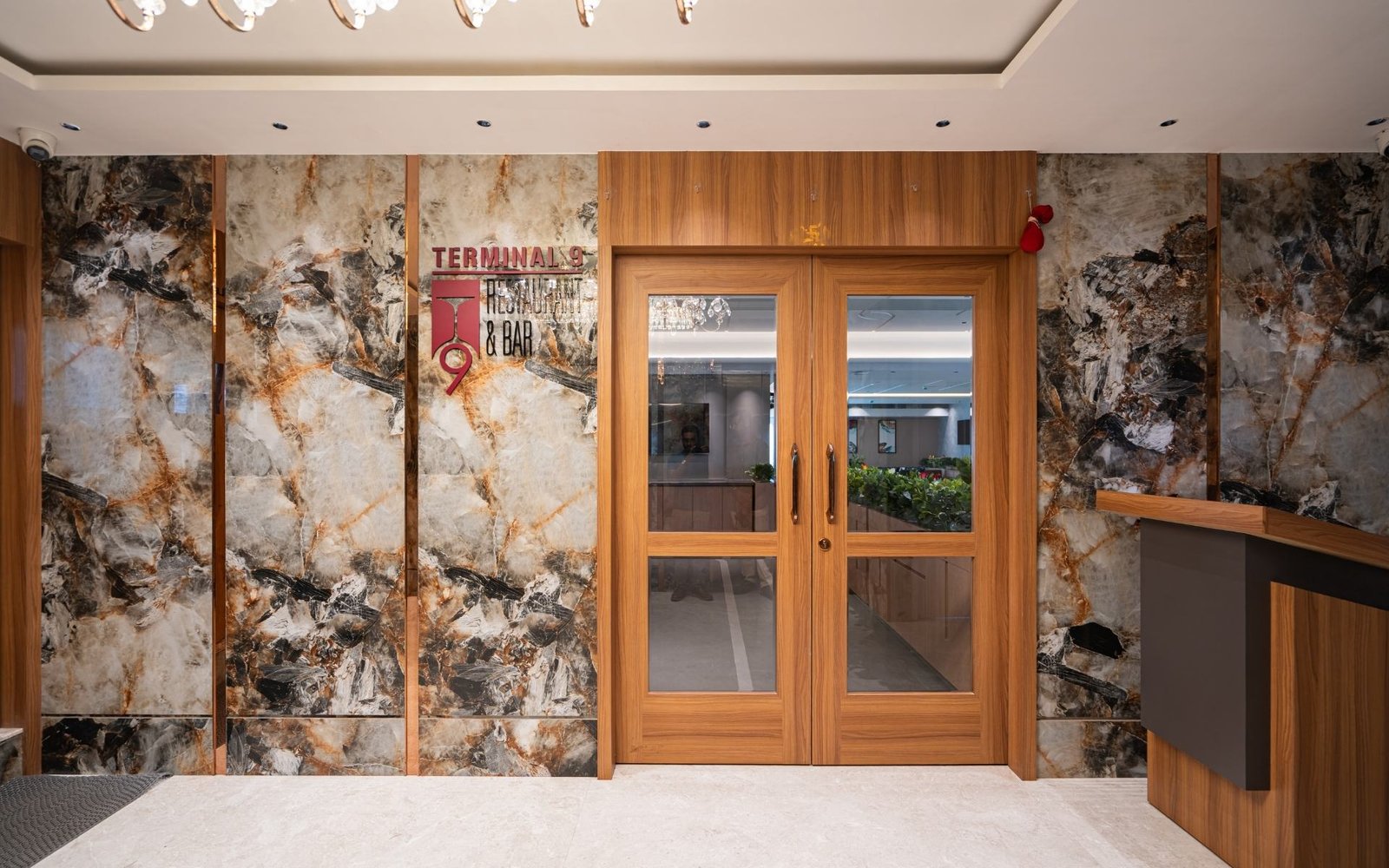 Terminal9 Restaurant & Bar